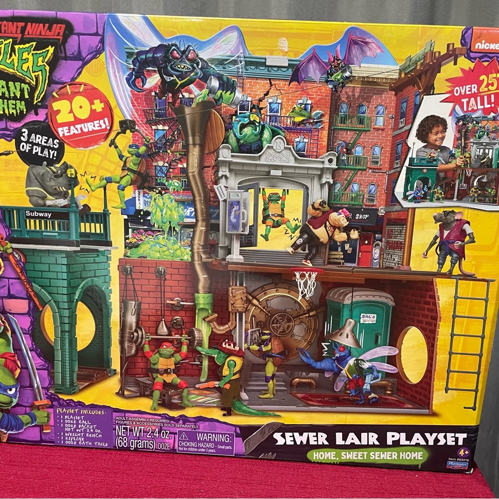 Nickelodeon TMNT Sewer Lair Playset with Green and Yellow